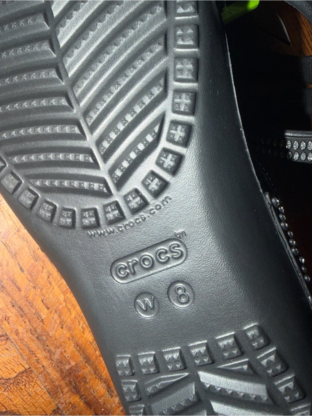 CROCS Black Strappy womens Sandals with Silver Accent size 8-NEW - Picture 3 of 3